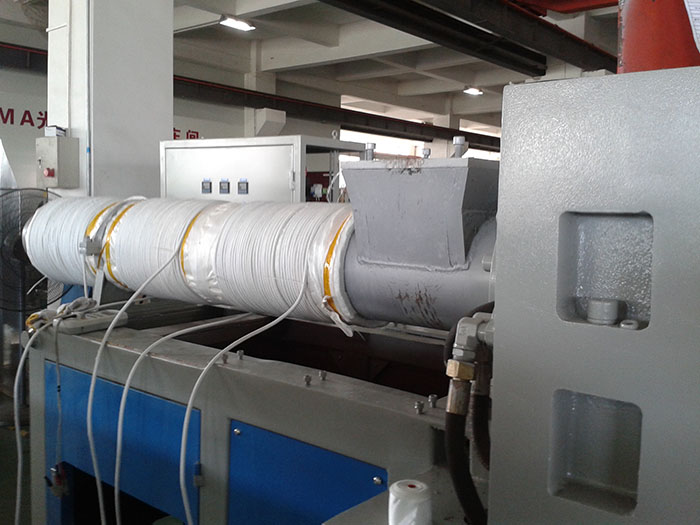 電磁加熱塑膠機(jī)器改造